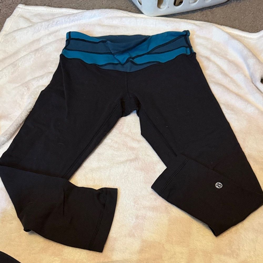 Lululemon Athletica Black Leggings with Teal Accents